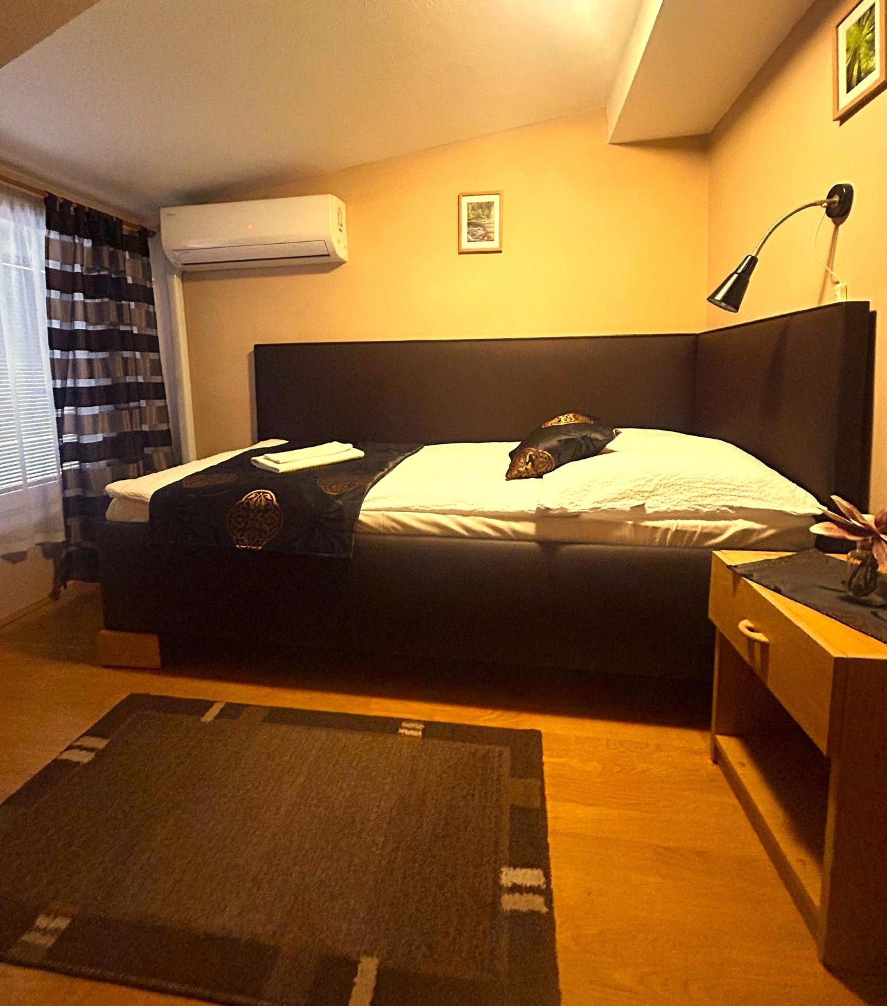 Vráble Penzion Siesta מראה חיצוני תמונה